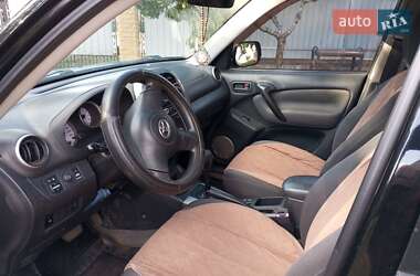 Внедорожник / Кроссовер Toyota RAV4 2004 в 