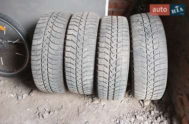 Внедорожник / Кроссовер Toyota RAV4 2004 в 