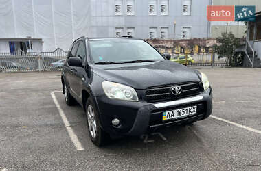 Внедорожник / Кроссовер Toyota RAV4 2007 в 