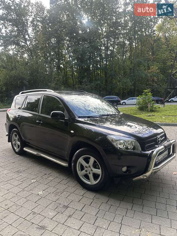 Внедорожник / Кроссовер Toyota RAV4 2008 в Львове