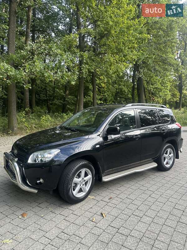Внедорожник / Кроссовер Toyota RAV4 2008 в Львове