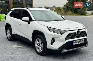 Внедорожник / Кроссовер Toyota RAV4 2020 в Виннице
