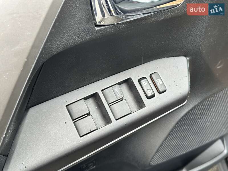 Внедорожник / Кроссовер Toyota RAV4 2016 в Киеве