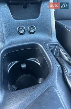 Внедорожник / Кроссовер Toyota RAV4 2015 в 