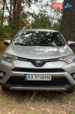 Позашляховик / Кросовер Toyota RAV4 2018 в Чугуєві