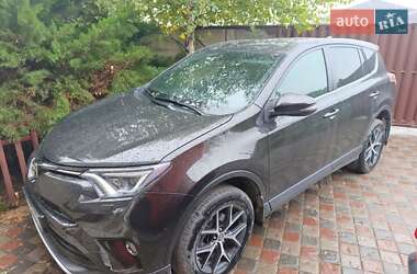 Внедорожник / Кроссовер Toyota RAV4 2017 в Днепре