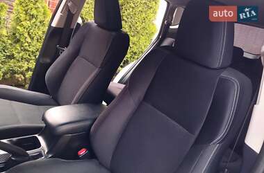 Внедорожник / Кроссовер Toyota RAV4 2013 в 