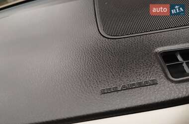 Внедорожник / Кроссовер Toyota RAV4 2013 в 