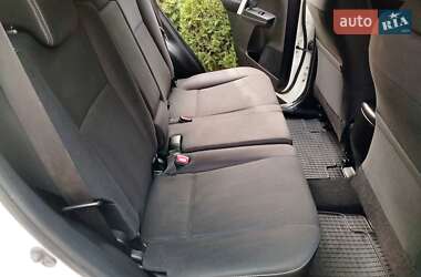 Внедорожник / Кроссовер Toyota RAV4 2013 в 