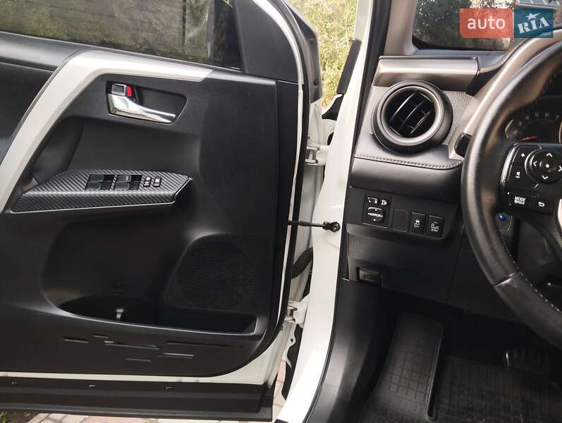 Позашляховик / Кросовер Toyota RAV4 2013 в Одесі