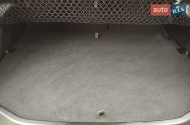 Внедорожник / Кроссовер Toyota RAV4 2013 в 
