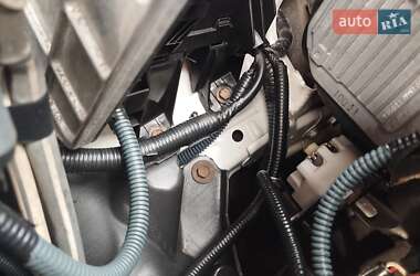 Внедорожник / Кроссовер Toyota RAV4 2013 в 