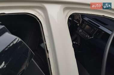 Внедорожник / Кроссовер Toyota RAV4 2013 в 