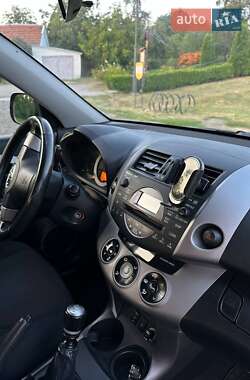 Внедорожник / Кроссовер Toyota RAV4 2008 в 