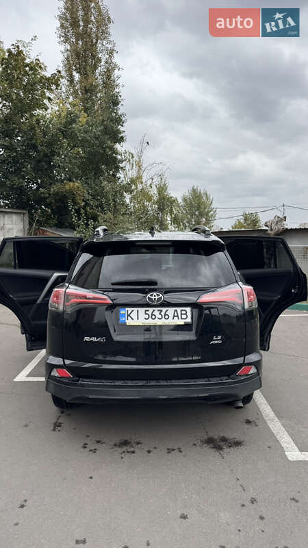 Позашляховик / Кросовер Toyota RAV4 2017 в Києві
