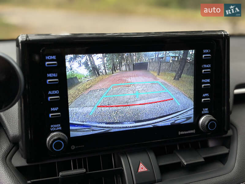 Внедорожник / Кроссовер Toyota RAV4 2021 в Киеве