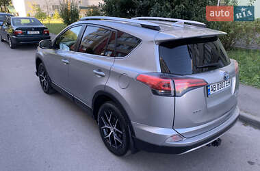Позашляховик / Кросовер Toyota RAV4 2017 в  фото 6 Позашляховик / Кросовер Toyota RAV4 2017 в