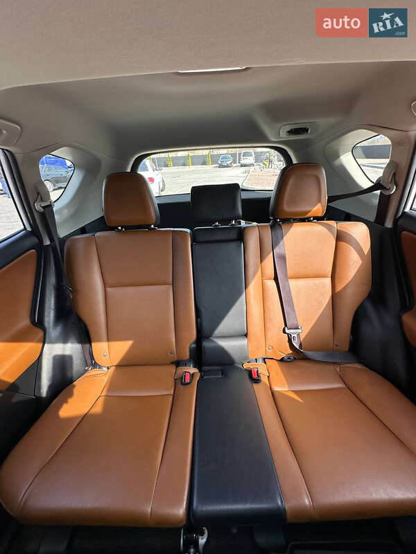 Внедорожник / Кроссовер Toyota RAV4 2016 в Одессе