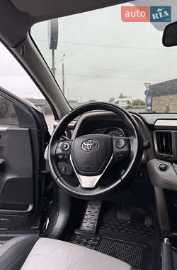 Внедорожник / Кроссовер Toyota RAV4 2013 в 
