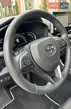 Внедорожник / Кроссовер Toyota RAV4 2022 в 