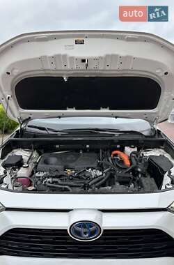 Внедорожник / Кроссовер Toyota RAV4 2022 в 