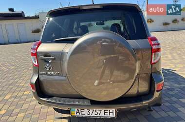 Внедорожник / Кроссовер Toyota RAV4 2011 в 