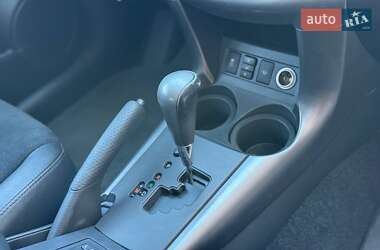 Внедорожник / Кроссовер Toyota RAV4 2011 в 