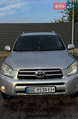 Внедорожник / Кроссовер Toyota RAV4 2007 в 