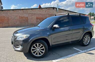 Внедорожник / Кроссовер Toyota RAV4 2011 в 
