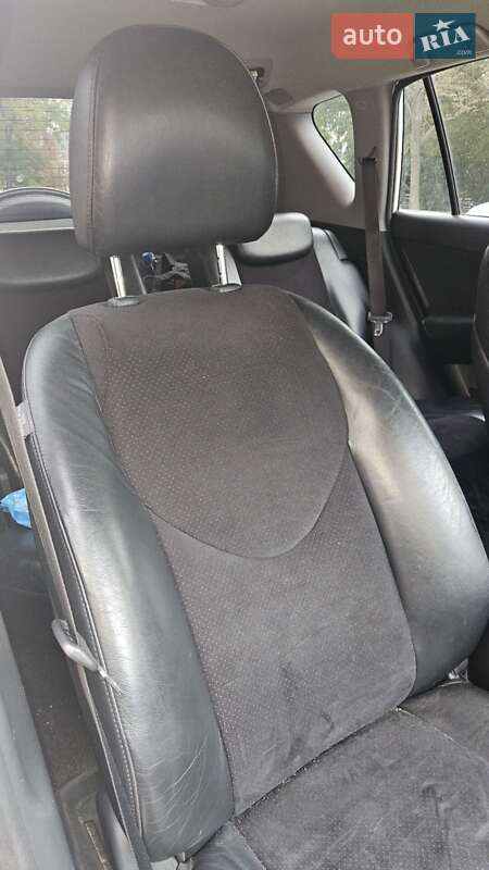 Позашляховик / Кросовер Toyota RAV4 2012 в Києві фото 10 Позашляховик / Кросовер Toyota RAV4 2012 в Києві