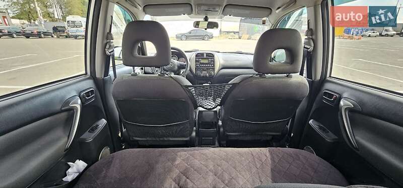 Позашляховик / Кросовер Toyota RAV4 2004 в Одесі