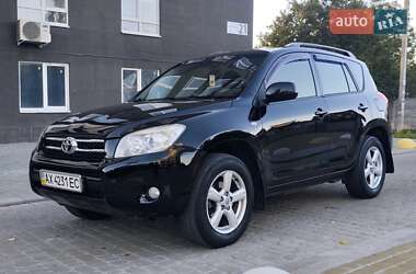 Внедорожник / Кроссовер Toyota RAV4 2007 в 