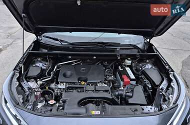 Внедорожник / Кроссовер Toyota RAV4 2021 в 