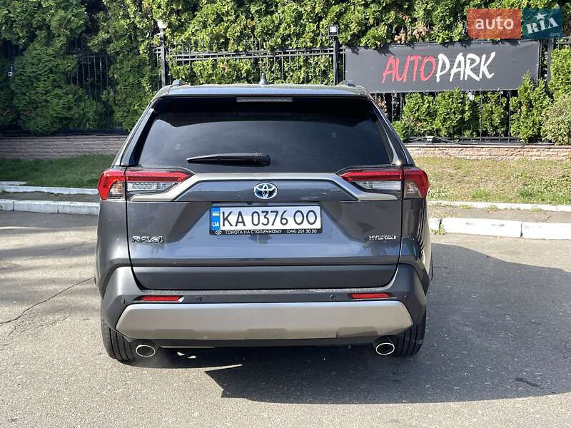 Позашляховик / Кросовер Toyota RAV4 2024 в Києві