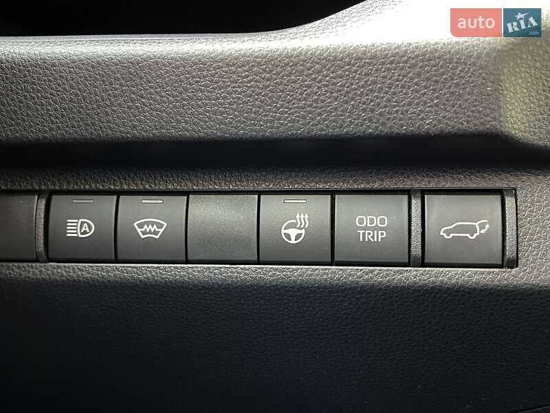 Позашляховик / Кросовер Toyota RAV4 2024 в Києві