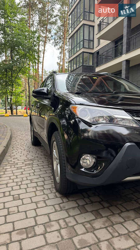 Позашляховик / Кросовер Toyota RAV4 2014 в Броварах