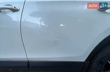Внедорожник / Кроссовер Toyota RAV4 2017 в 