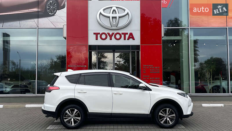 Внедорожник / Кроссовер Toyota RAV4 2018 в Запорожье фото 17 Внедорожник / Кроссовер Toyota RAV4 2018 в Запорожье
