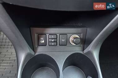 Внедорожник / Кроссовер Toyota RAV4 2007 в 