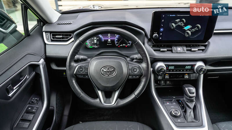 Внедорожник / Кроссовер Toyota RAV4 2024 в Львове
