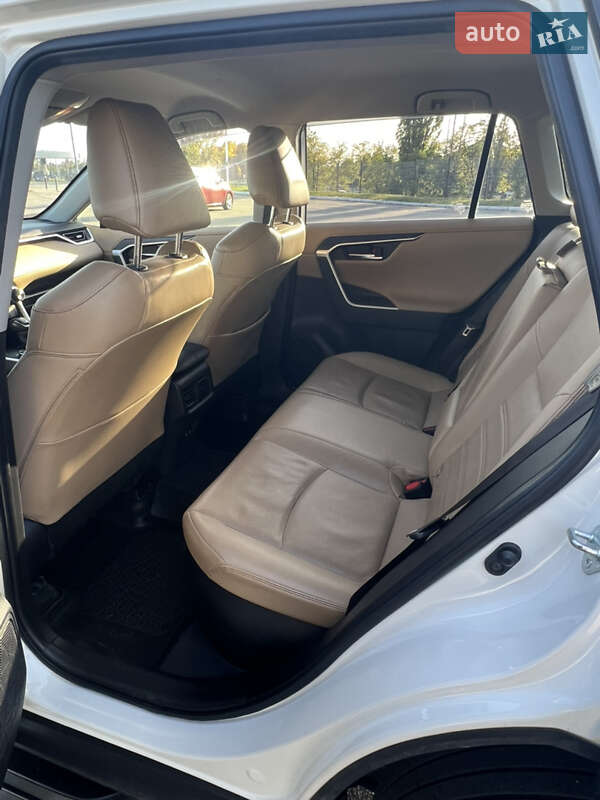 Позашляховик / Кросовер Toyota RAV4 2019 в Харкові фото 23 Позашляховик / Кросовер Toyota RAV4 2019 в Харкові