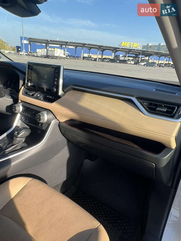 Позашляховик / Кросовер Toyota RAV4 2019 в Харкові фото 30 Позашляховик / Кросовер Toyota RAV4 2019 в Харкові