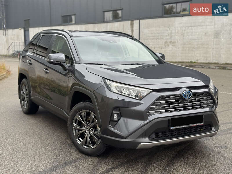 Позашляховик / Кросовер Toyota RAV4 2022 в Києві