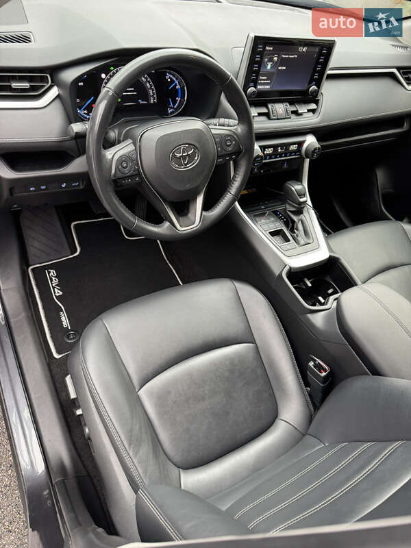 Позашляховик / Кросовер Toyota RAV4 2022 в Києві