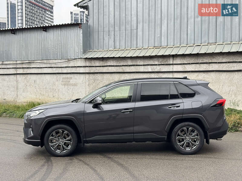 Позашляховик / Кросовер Toyota RAV4 2022 в Києві