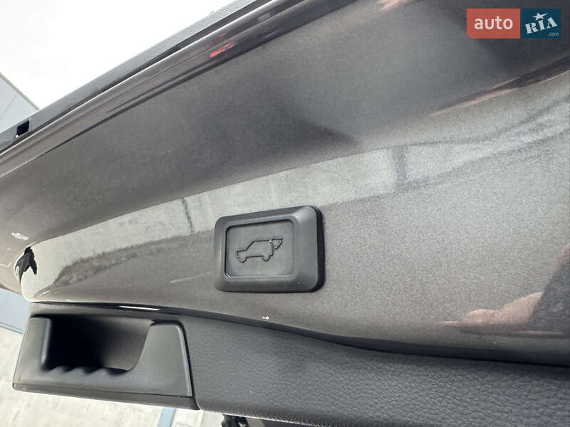 Позашляховик / Кросовер Toyota RAV4 2022 в Києві