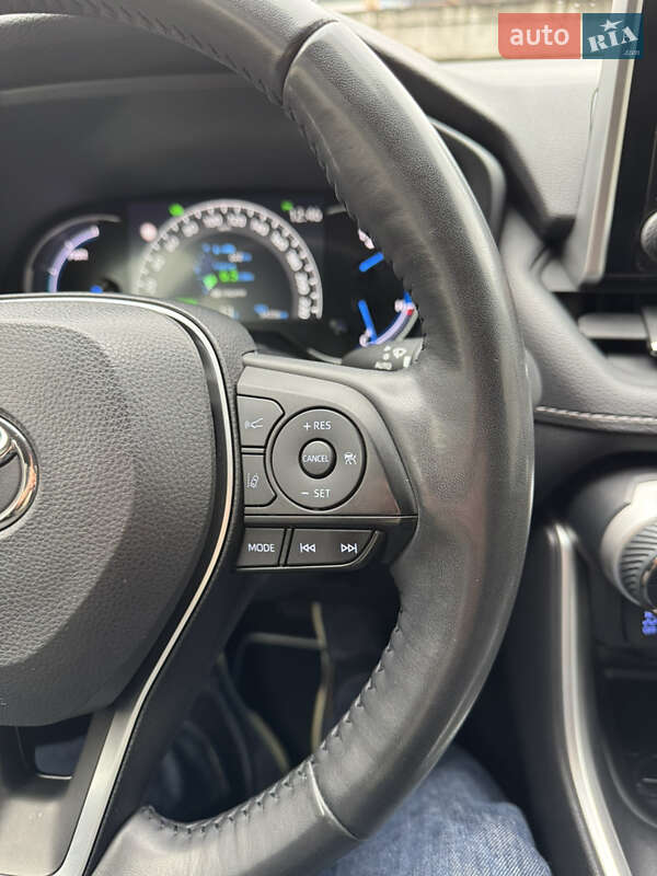 Позашляховик / Кросовер Toyota RAV4 2022 в Києві