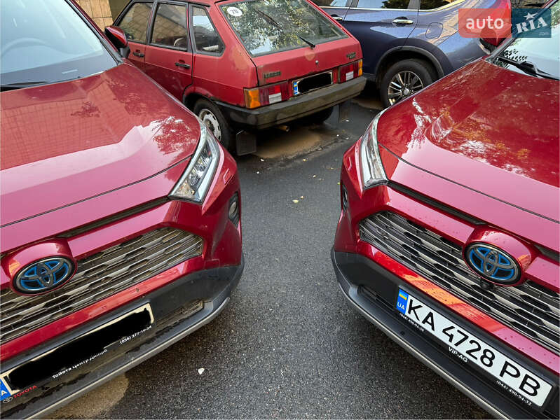 Внедорожник / Кроссовер Toyota RAV4 2020 в Киеве фото 22 Внедорожник / Кроссовер Toyota RAV4 2020 в Киеве