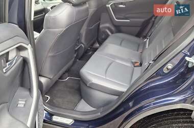 Внедорожник / Кроссовер Toyota RAV4 2023 в 