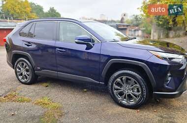 Внедорожник / Кроссовер Toyota RAV4 2023 в 